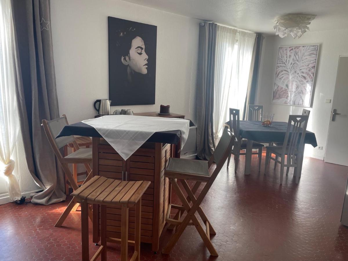 Les Terrasses Des Gardies Bed and Breakfast Pignan Exteriör bild
